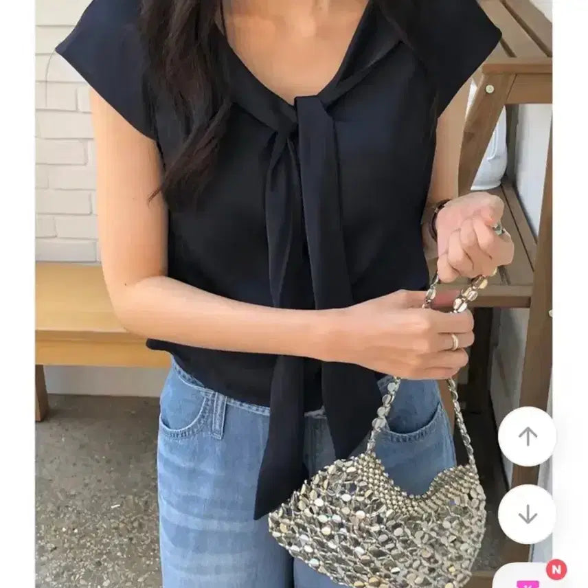 [BUNJANG] Ordinaryment Satin Tie Blouse / 오디너리먼트 샤틴 타이 반팔 블라우스