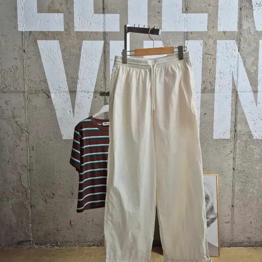 [BUNJANG] Codegraphy Ivory Jogger Training Pants / 코드그라피 아이보리 조거 트레이닝 바지