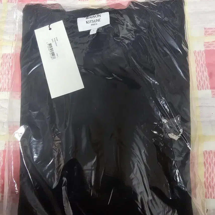 [SOLD OUT] 메종키츠네 블랙 맨투맨 새상품s