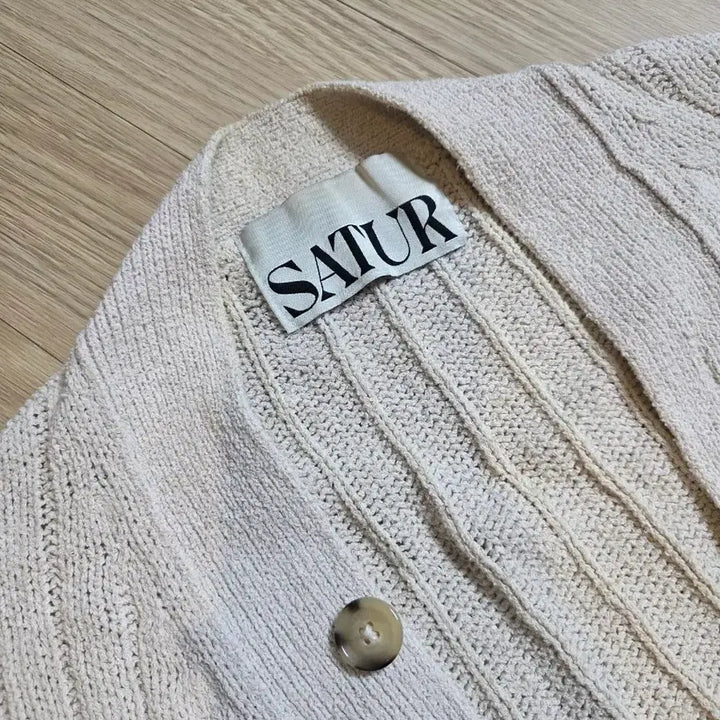[BUNJANG] Saeer Faro Boucle Cardigan Beige / 세터 파로 부클 가디건 베이지