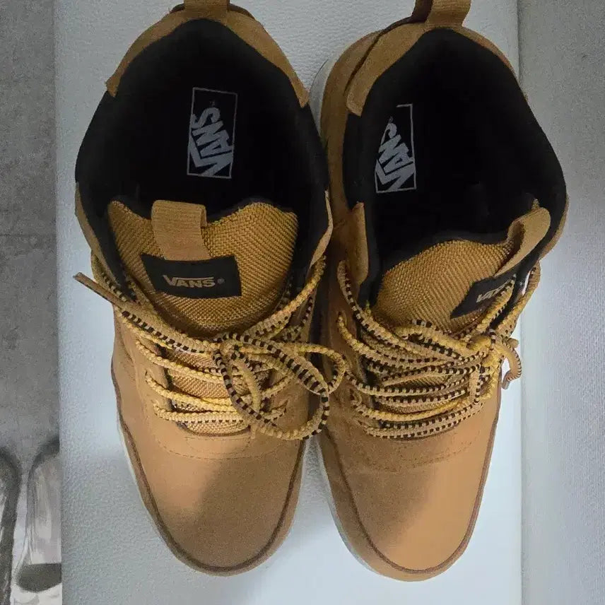 [BUNJANG] Vans Tweaked Sneakers Brown WP V2558 / 반스 트위크 스니커즈 브라운 WP V2558