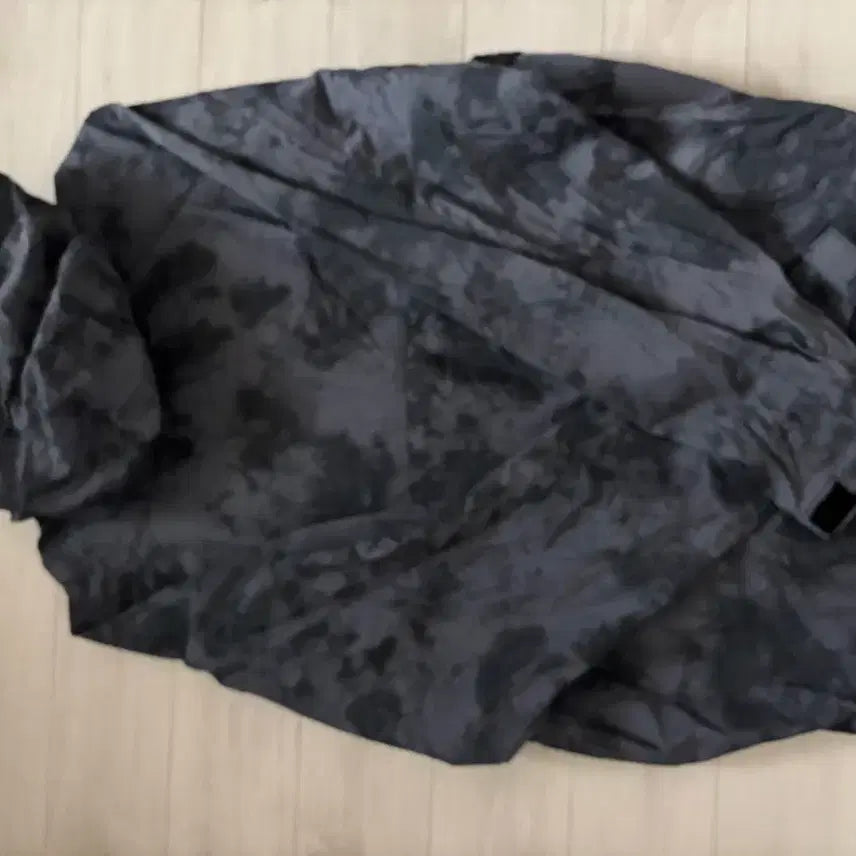 [BUNJANG] Critic Windbreaker / 크리틱 바람막이