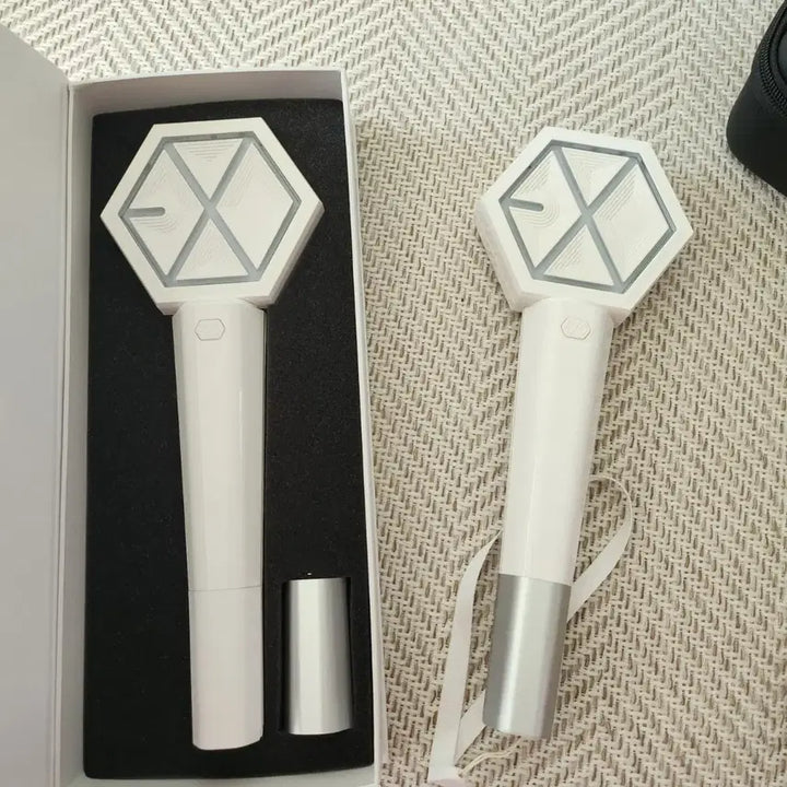 [BUNJANG] EXO Official Lightstick Ver. 2 / (새상품) 엑소 응원봉 뉴리디봉(ver.2)