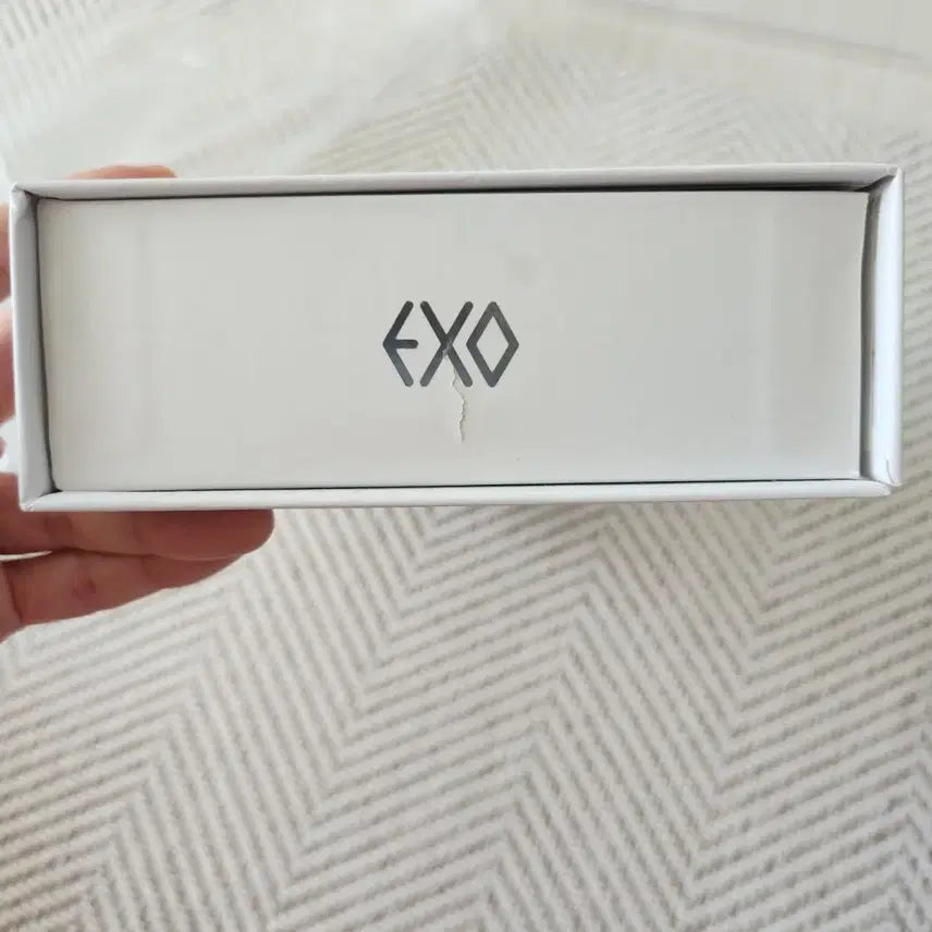 [BUNJANG] EXO Official Lightstick Ver. 2 / (새상품) 엑소 응원봉 뉴리디봉(ver.2)