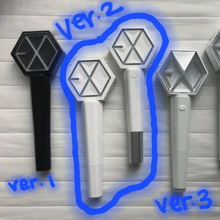 [BUNJANG] EXO Official Lightstick Ver. 2 / (새상품) 엑소 응원봉 뉴리디봉(ver.2)