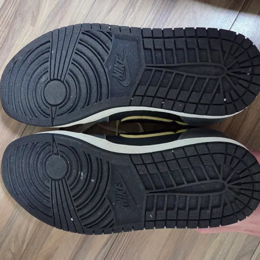[BUNJANG] Jordan OG EX Black and Smoke Grey Sneakers / 조던 og ex 블랙 앤 스모크 그레이 275