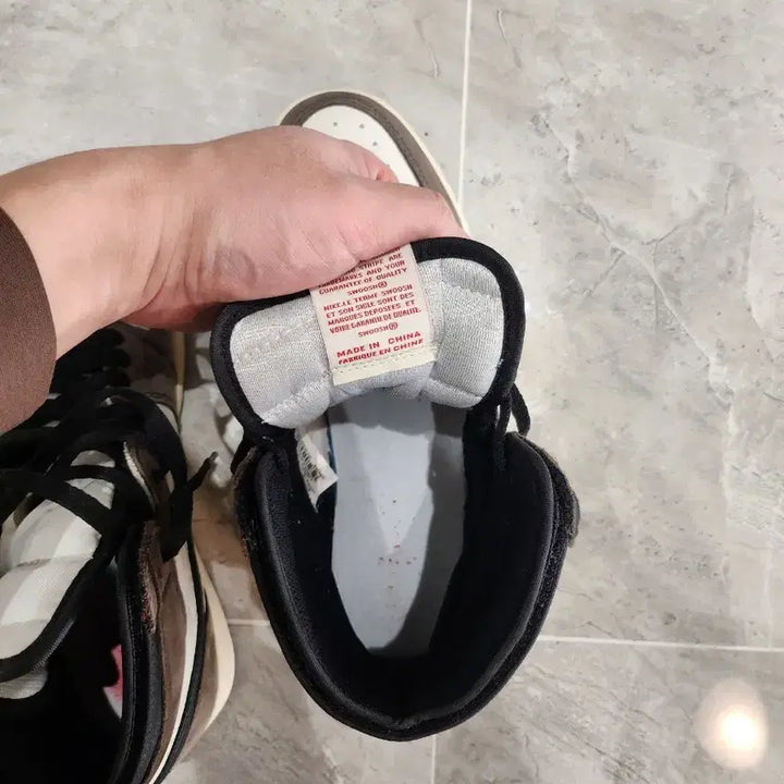 [BUNJANG] Nike Jordan 1 Travis Scott Mocha High OG / 나이키 조던 1 트래비스 스캇 모카 하이 og