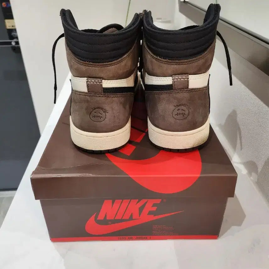 [BUNJANG] Nike Jordan 1 Travis Scott Mocha High OG / 나이키 조던 1 트래비스 스캇 모카 하이 og