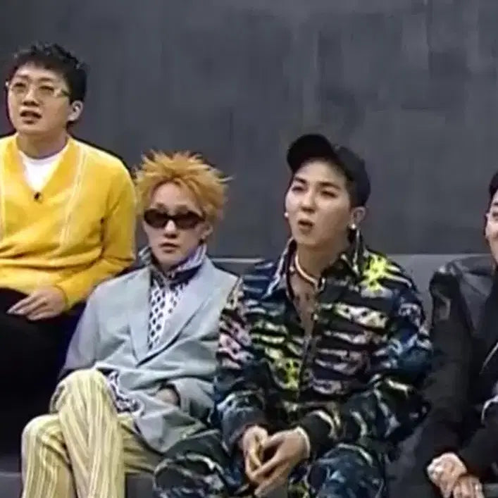 [BUNJANG] Louis Vuitton Tie-Dye Windbreaker Denim Cargo Pants / 루이비통 타이다이 윈드자켓 데님카고바지