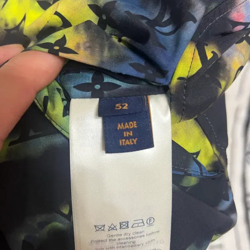 [BUNJANG] Louis Vuitton Tie-Dye Windbreaker Denim Cargo Pants / 루이비통 타이다이 윈드자켓 데님카고바지