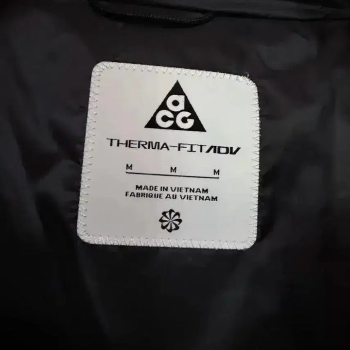 [BUNJANG] Nike Lunar Lake Padded Jacket / 나이키 루나레이크 패딩