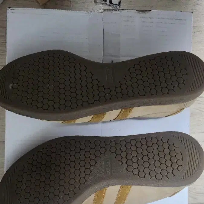 [BUNJANG] Adidas Tobacco Brown Sneakers / 아디다스 토바코 브라운 270 (펜톤 메사)