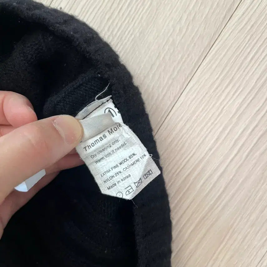 [BUNJANG] Thomas More Black Turtleneck S / 토마스모어 블랙 터틀넥 S