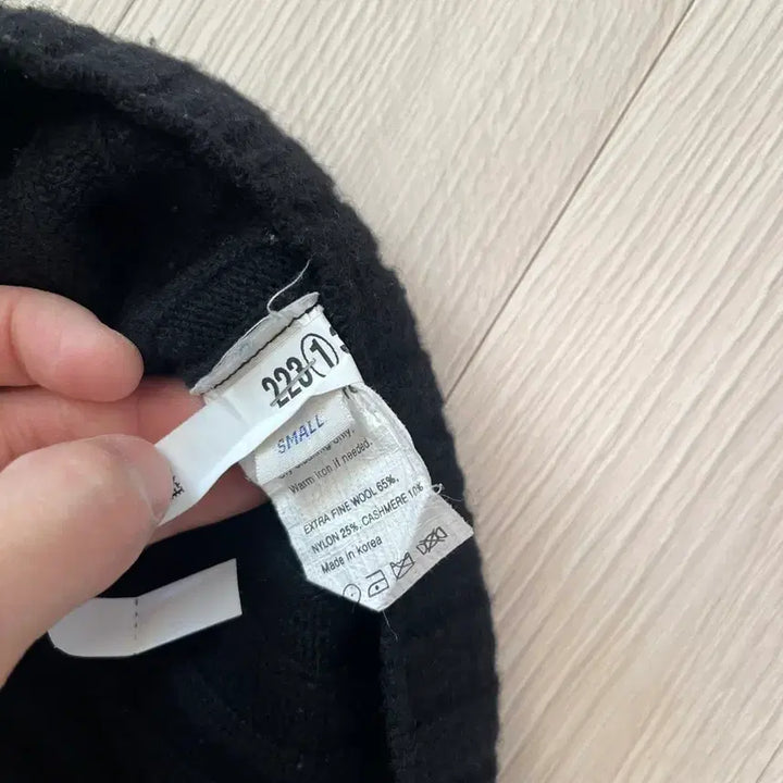 [BUNJANG] Thomas More Black Turtleneck S / 토마스모어 블랙 터틀넥 S