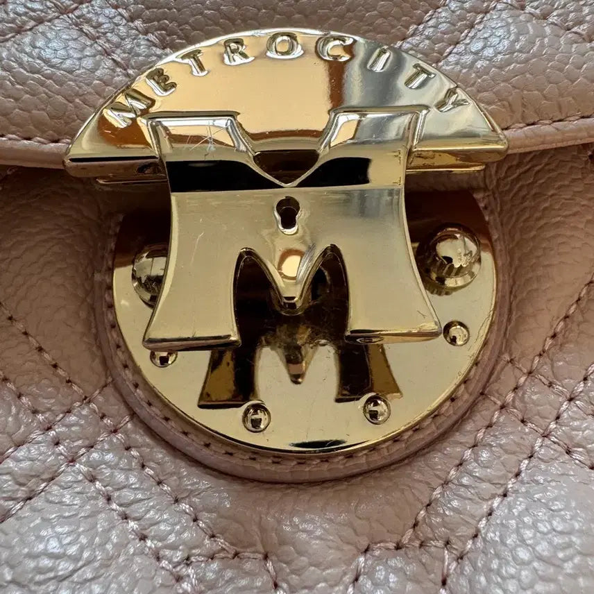 [BUNJANG] Metrocity Quilted Chain Shoulder Bag Baby Pink / 정품 메트로시티 퀼팅 체인 숄더백 베이비핑크