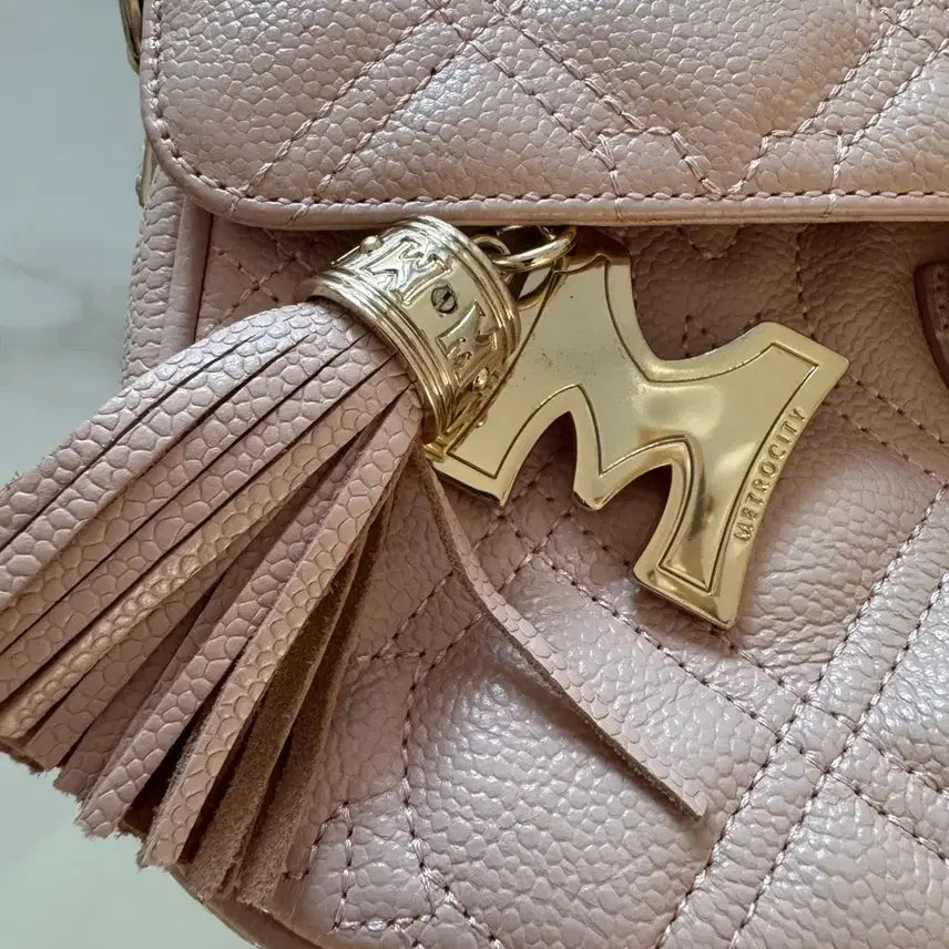 [BUNJANG] Metrocity Quilted Chain Shoulder Bag Baby Pink / 정품 메트로시티 퀼팅 체인 숄더백 베이비핑크