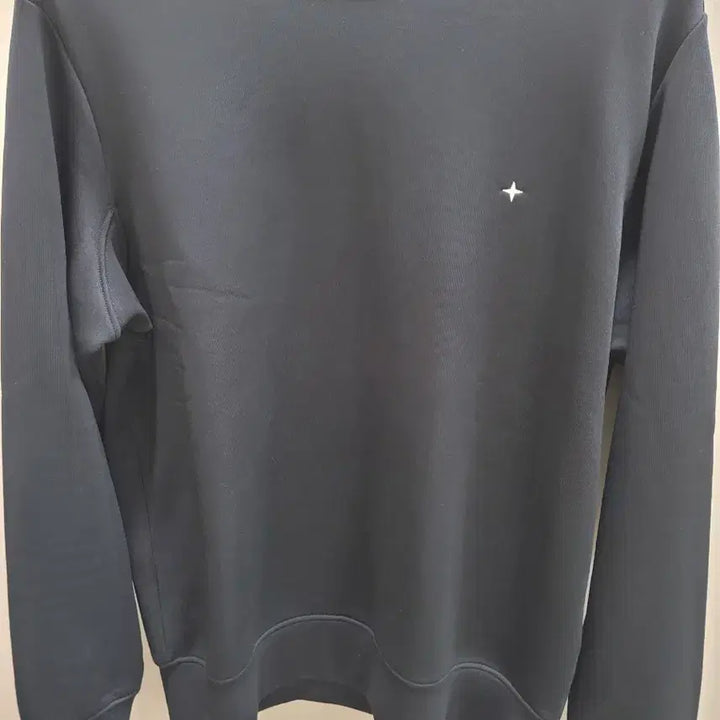 [BUNJANG] Stone Island Embroidered Logo Black Sweatshirt / 스톤아일랜드 자수로고 블랙 맨투맨 티셔츠