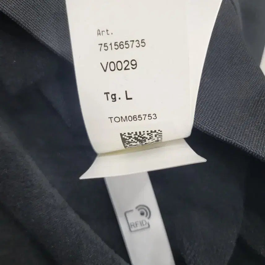 [BUNJANG] Stone Island Embroidered Logo Black Sweatshirt / 스톤아일랜드 자수로고 블랙 맨투맨 티셔츠