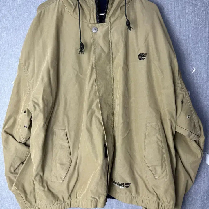 [BUNJANG] Timberland Reversible Khaki Windbreaker Jumper Hoodie / [L]팀버랜드 리버시블 카키색 바람막이 점퍼 후드