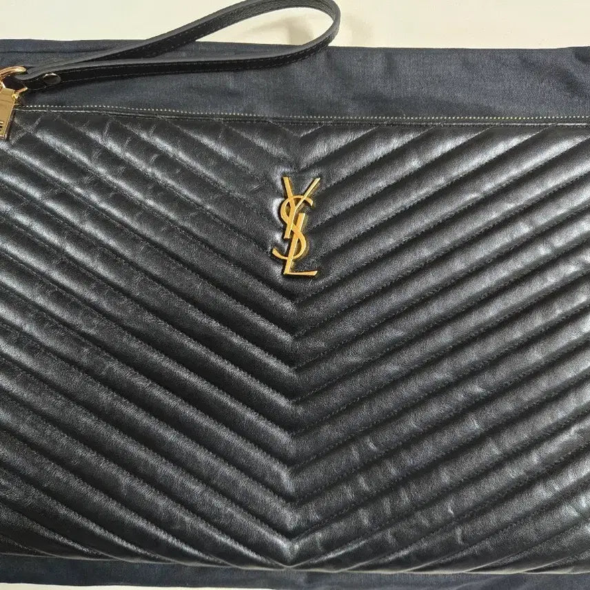 [BUNJANG] Yves Saint Laurent Matelasse Clutch Black / 입생로랑 마틀라세 클러치 블랙