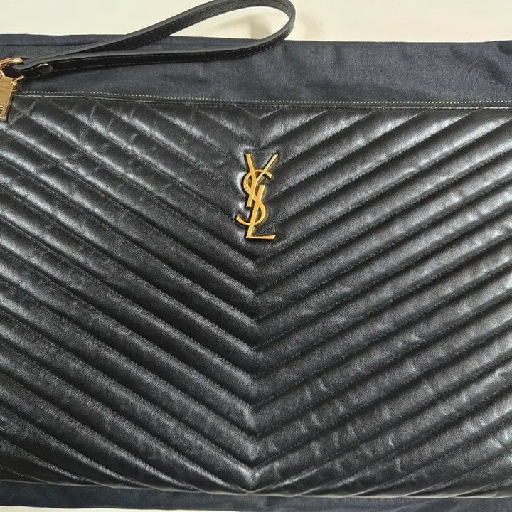 [BUNJANG] Yves Saint Laurent Matelasse Clutch Black / 입생로랑 마틀라세 클러치 블랙