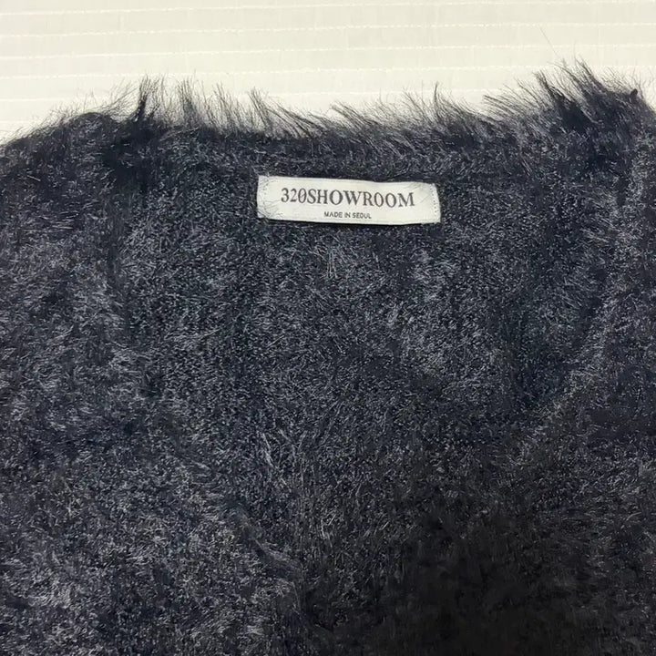 [BUNJANG] 320 Showroom Black Angora Knit Sweater / 320쇼룸 블랙 앙고라 니트