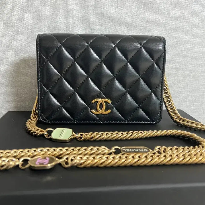 [BUNJANG] Chanel CC Logo WOC Black Gold Hardware / 샤넬 cc로고 woc 블랙 금장