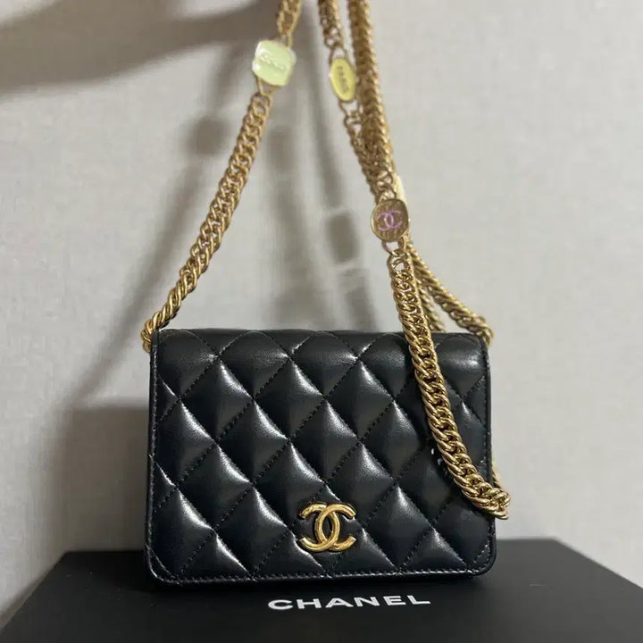 [BUNJANG] Chanel CC Logo WOC Black Gold Hardware / 샤넬 cc로고 woc 블랙 금장