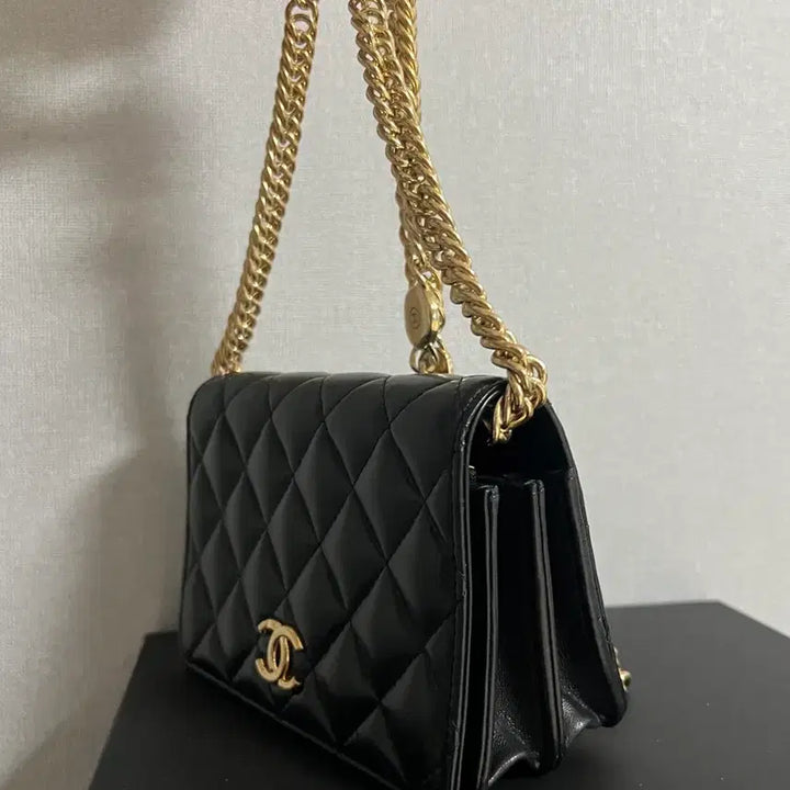 [BUNJANG] Chanel CC Logo WOC Black Gold Hardware / 샤넬 cc로고 woc 블랙 금장