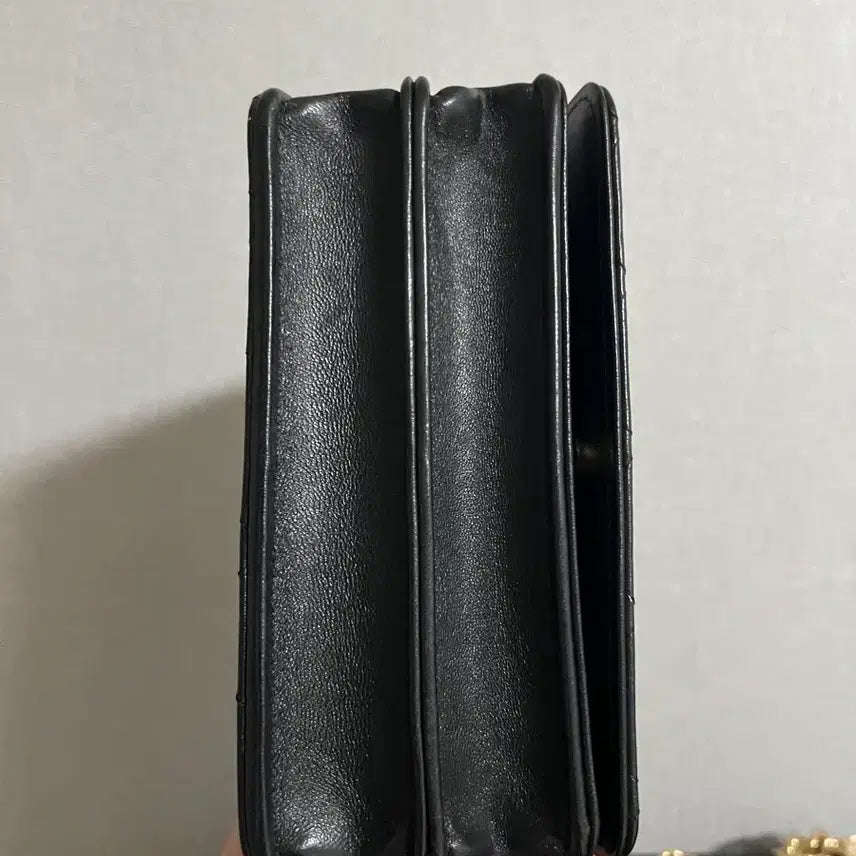 [BUNJANG] Chanel CC Logo WOC Black Gold Hardware / 샤넬 cc로고 woc 블랙 금장