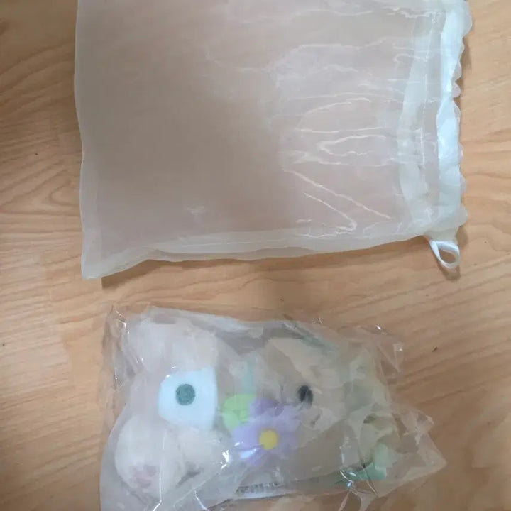 [BUNJANG] Starbucks Thanks Flower Bearista Keychain / (새상품) 스타벅스 땡스 플라워 베어리스타 키체인