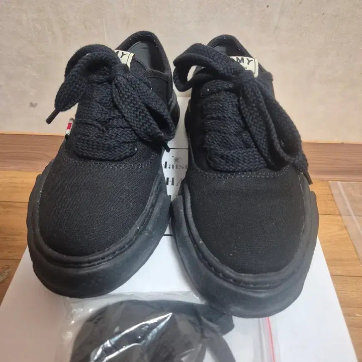 [BUNJANG] Mihara Yasuhiro Baker All Black Sneakers / (40)미하라야스히로 베이커 올검