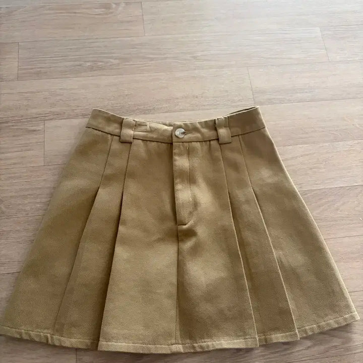 [BUNJANG] Beige Mini Skirt / 베이지색 스커트