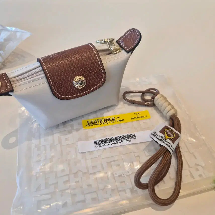 [BUNJANG] Longchamp Mini Keyring Paper Color / [롱샴(LONGCHAMP)] 롱샴 미니 키링 페이퍼컬러