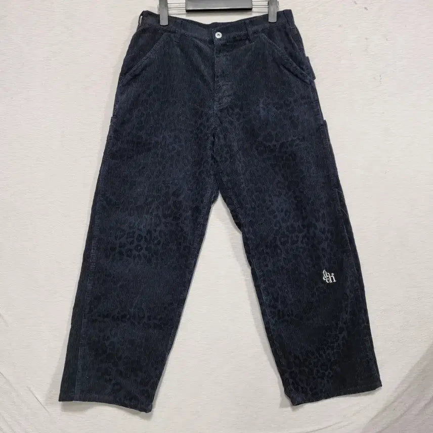 [BUNJANG] Peach Corduroy Leopard Print Pants - Men&