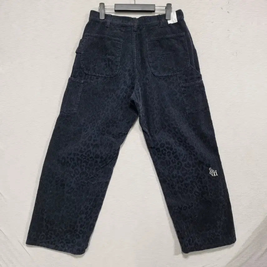 [BUNJANG] Peach Corduroy Leopard Print Pants - Men&
