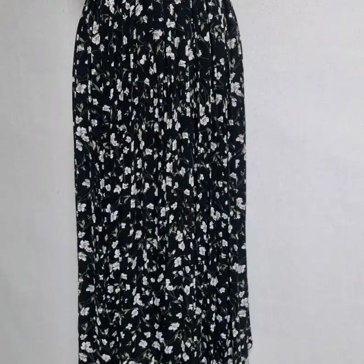 [BUNJANG] Flower Pattern Black Pleated Long Skirt / LS135 플라워 패턴 블랙 플리츠 롱 스커트