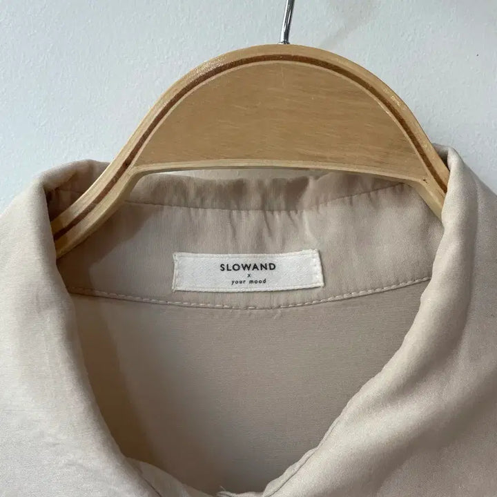[BUNJANG] SLOWAND Beige Shirt / SLOWAND 베이지 셔츠