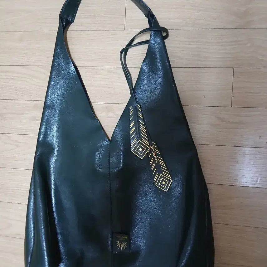 [BUNJANG] Ivana Helsinki Leather Shoulder Bag / 이바나헬싱키 양가죽 숄더백