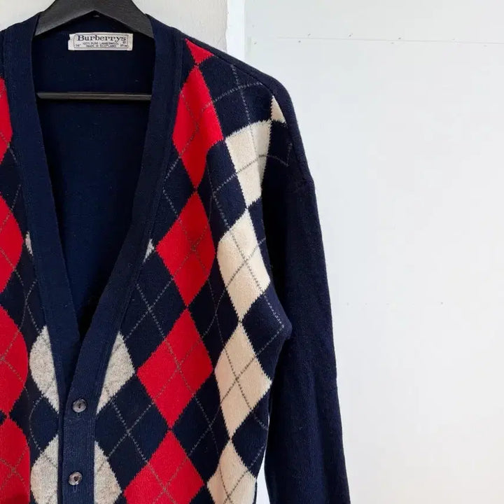 [BUNJANG] Burberry Argyle Pattern Cardigan / 버버리 네이비 아가일패턴 가디건