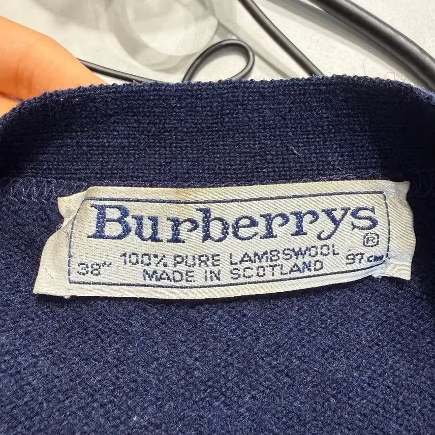 [BUNJANG] Burberry Argyle Pattern Cardigan / 버버리 네이비 아가일패턴 가디건