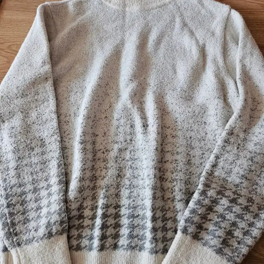 [BUNJANG] Ziozia Ivory Tone-on-Tone Turtleneck Knit / 지오송지오 아이보리 톤앤톤 터틀넥 니트