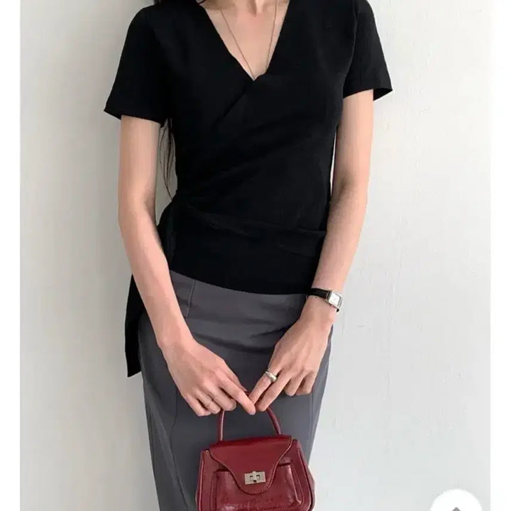 [BUNJANG] From Beginning V-Neck Wrap Half Sleeve Knit / 프롬비기닝 브이넥 랩 하프슬리브 니트