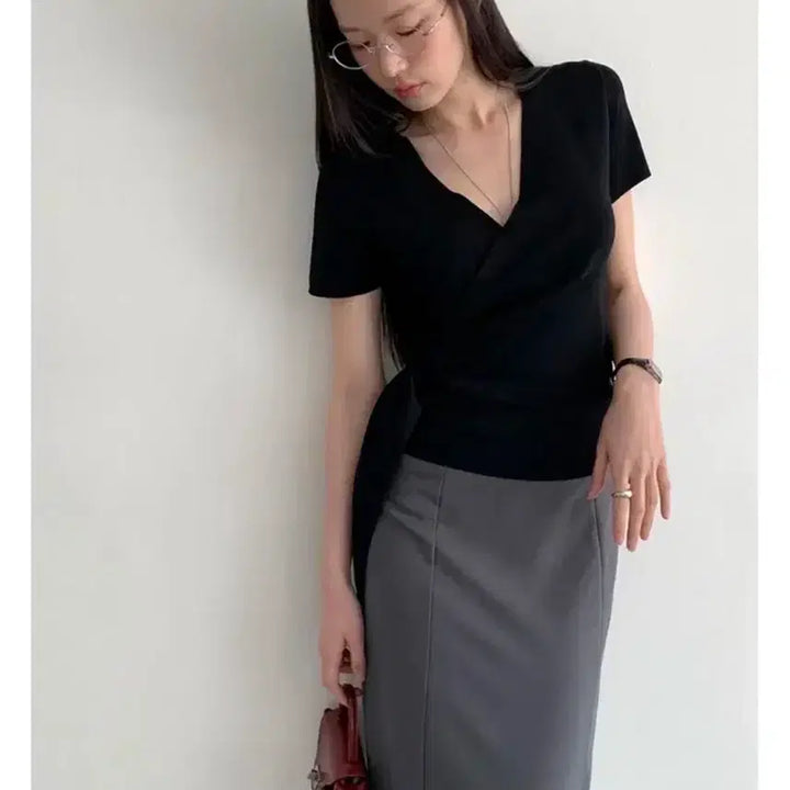 [BUNJANG] From Beginning V-Neck Wrap Half Sleeve Knit / 프롬비기닝 브이넥 랩 하프슬리브 니트