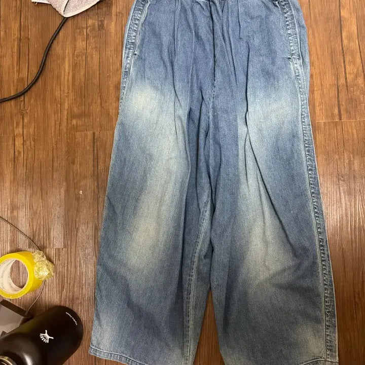 [BUNJANG] Beaker Jeans / 비이커 청바지