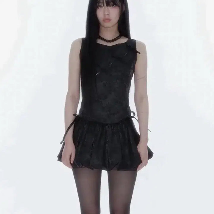 [BUNJANG] Casico Ribbed Panel Sleeveless Top / 카시코 리본 패널드 슬리브리스 탑