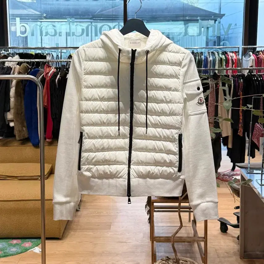 [BUNJANG] Moncler White Logo Patch Mix Hooded Down Jacket / 몽클레르 화이트 로고 패치 믹스 후드 다운 자켓