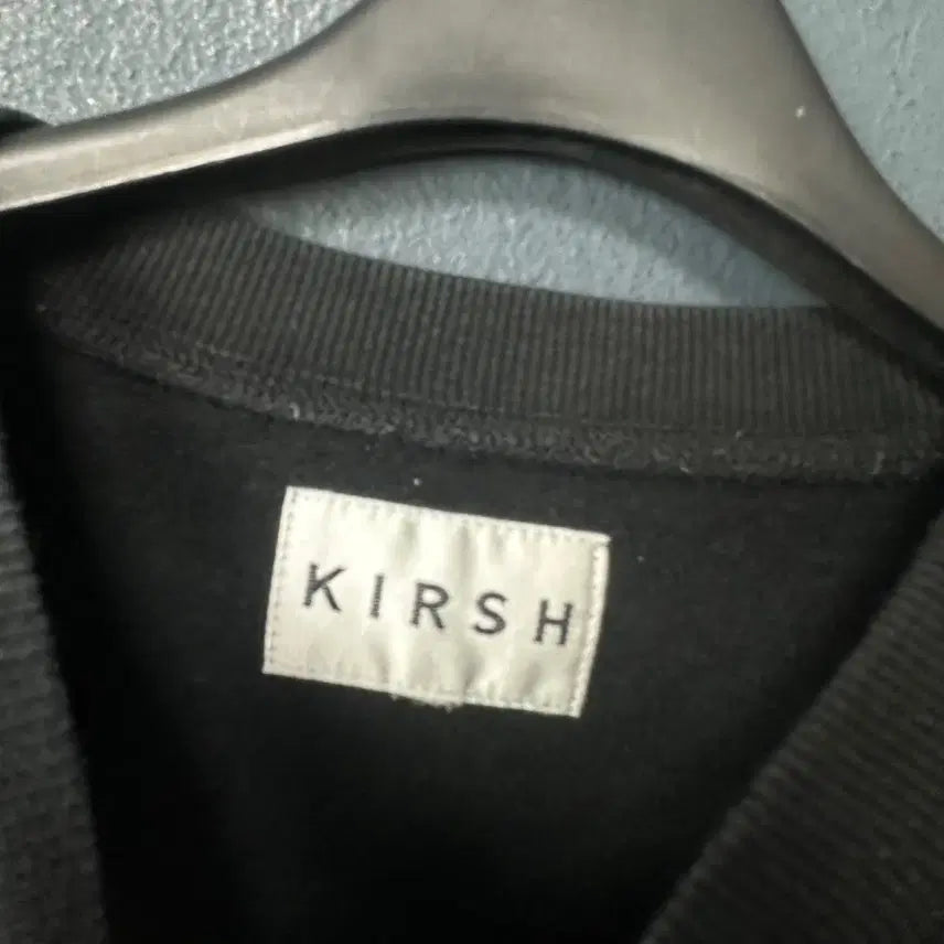 [BUNJANG] Kirsh Cherry Black Sweatshirt / 1 키르시 체리 블랙 맨투맨 티셔츠