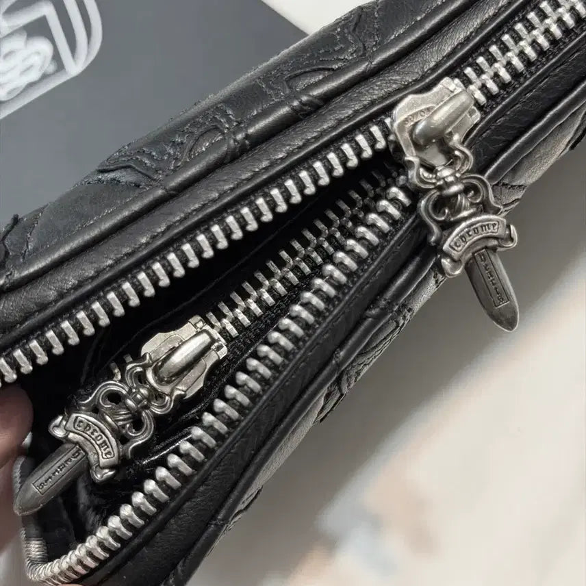 [BUNJANG] Chrome Hearts VIC Leather Patch Cemetery Long Wallet / 새상품급 크롬하츠 VIC 레더패치 크로스 참 세메터리 장지갑
