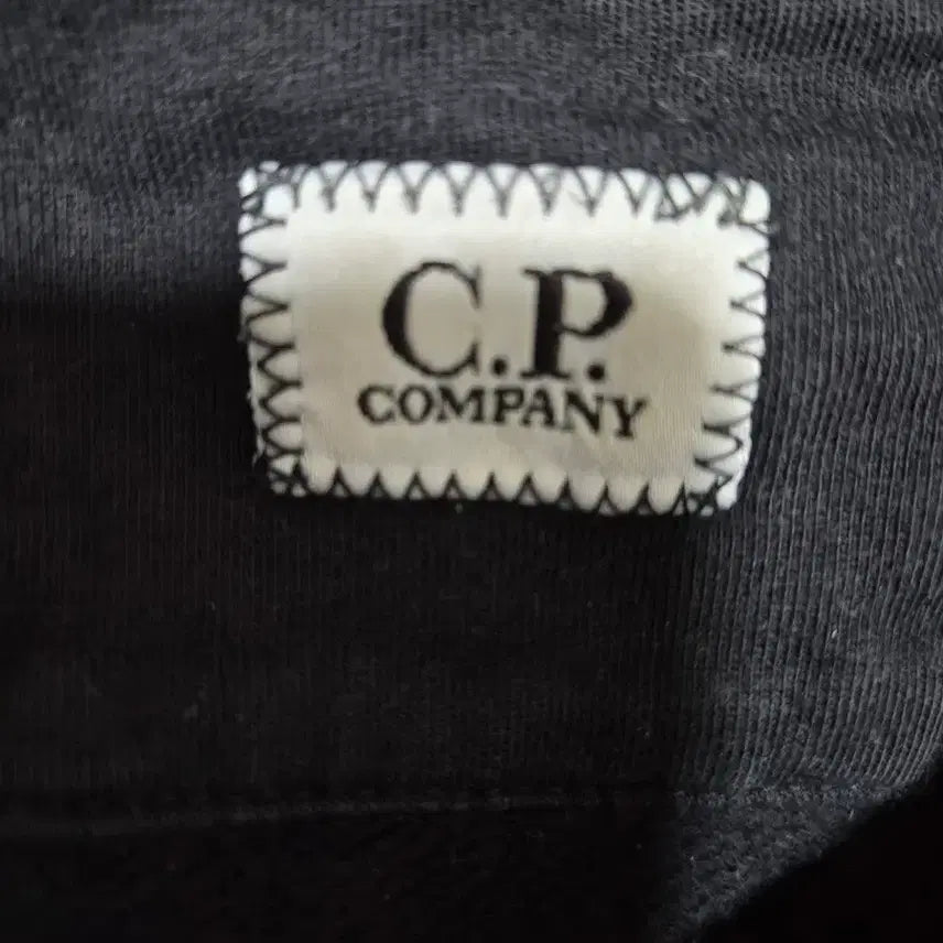 [BUNJANG] CP Company Black Goggle Sweatshirt / CP컴퍼니  블랙  고글  맨투맨